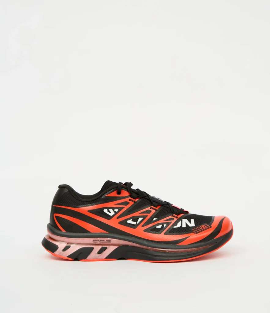 Sneakers XT MM6 x Salomon nero e rosso