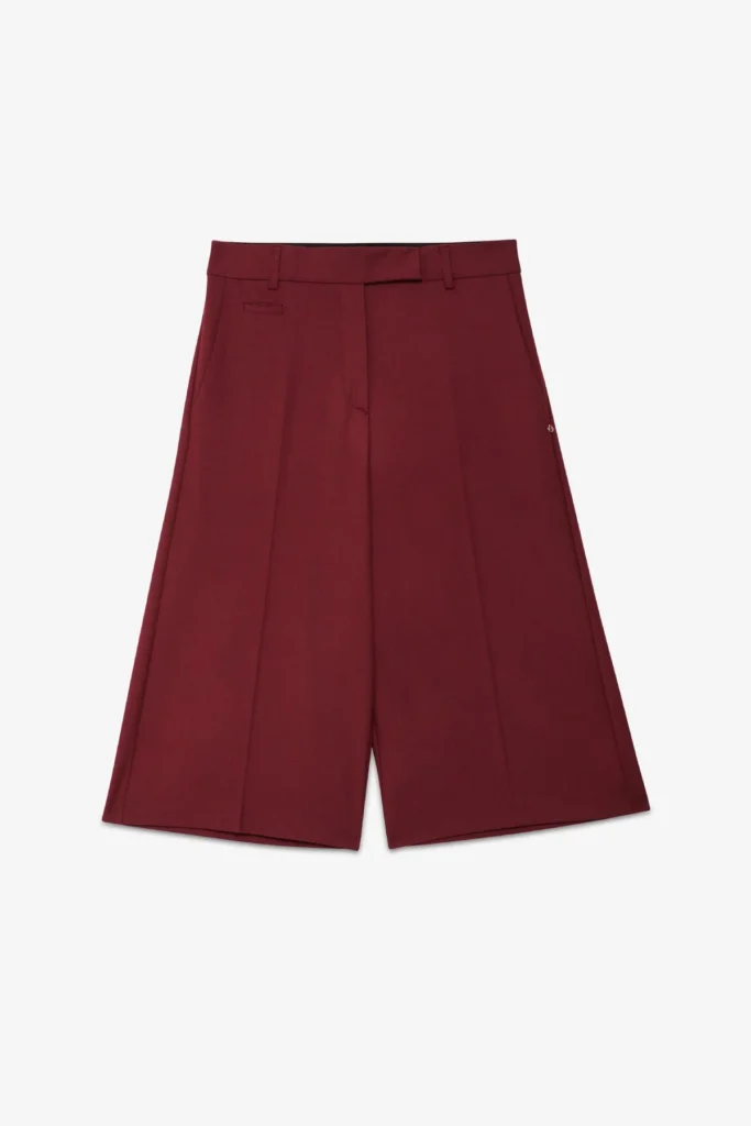 Bermuda con pinces bordeaux