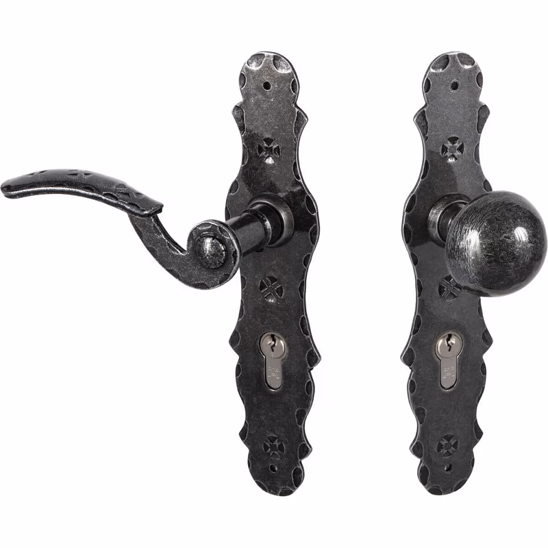 Ferramenta per porte Lienbacher, ferro battuto antico, set intercambiabile PZ 72 mm Set di rosette lunghe BERN, PZ 72 sinistra