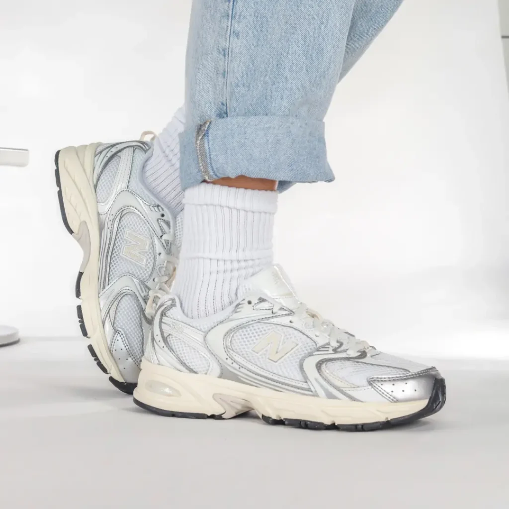 New Balance 530 Bianco Argento Beige sneakers uomo donna