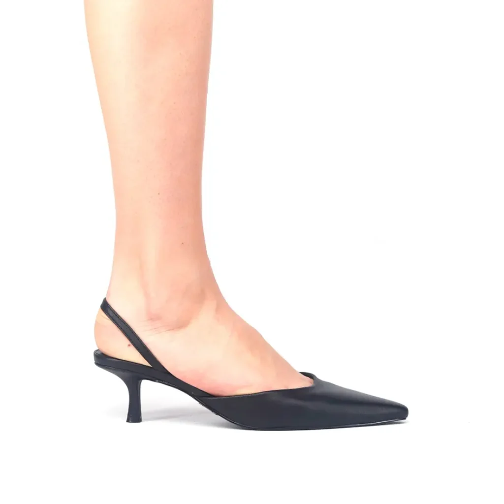 Steve Madden Collector Collector