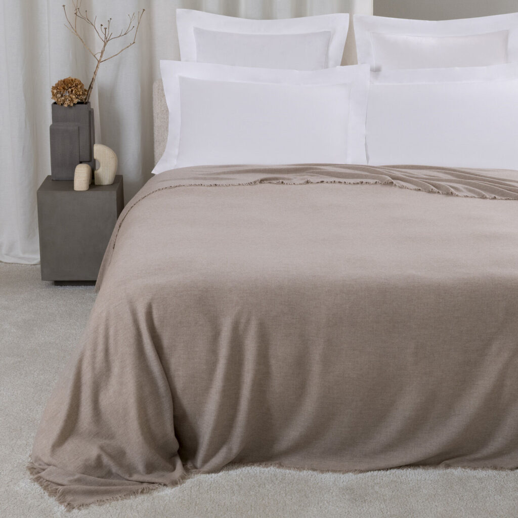 Lightness Coperta1