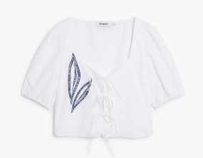 Blusa con chiusura decorativa donna