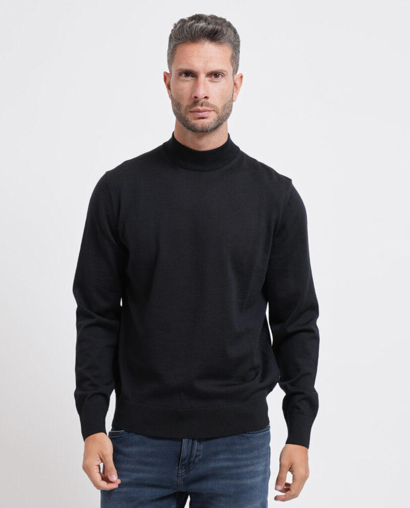 Maglione a lupetto Boss uomo in lana extrafine3